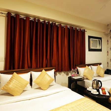 Hotel Classic Plaza At Delhi Airport Nova Deli Exterior foto