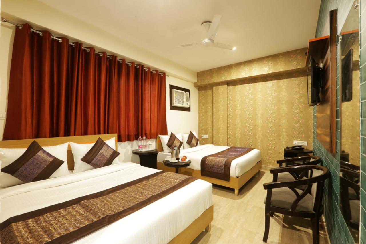 Hotel Classic Plaza At Delhi Airport Nova Deli Exterior foto