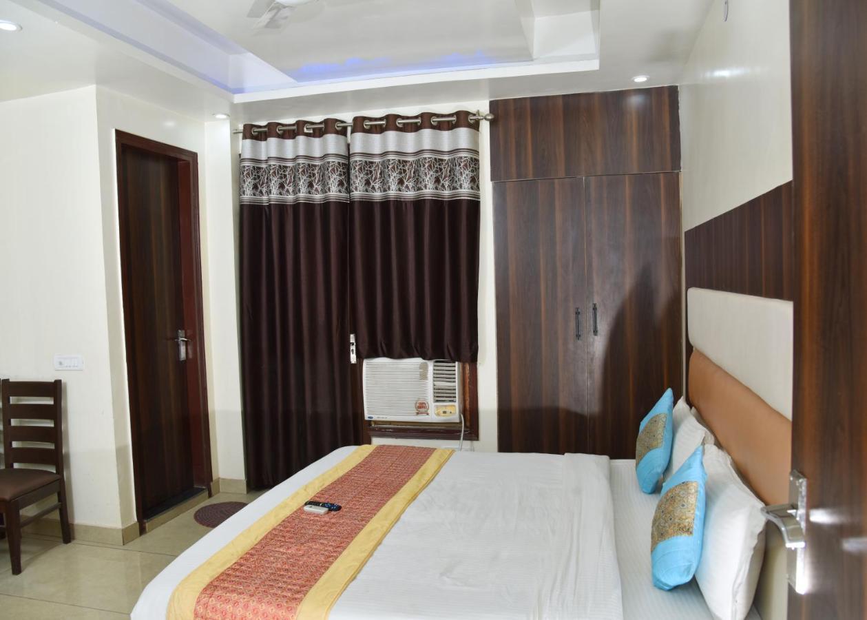 Hotel Classic Plaza At Delhi Airport Nova Deli Exterior foto