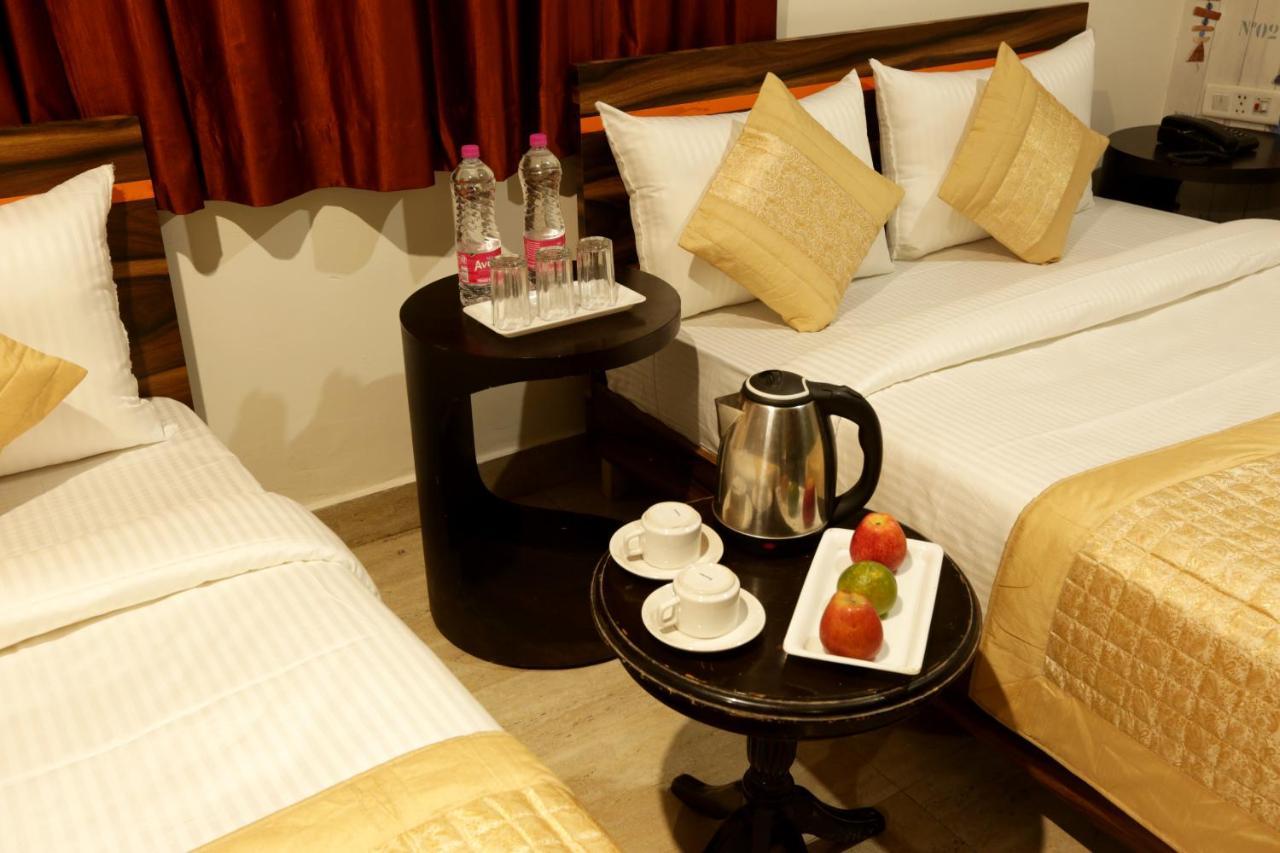 Hotel Classic Plaza At Delhi Airport Nova Deli Exterior foto