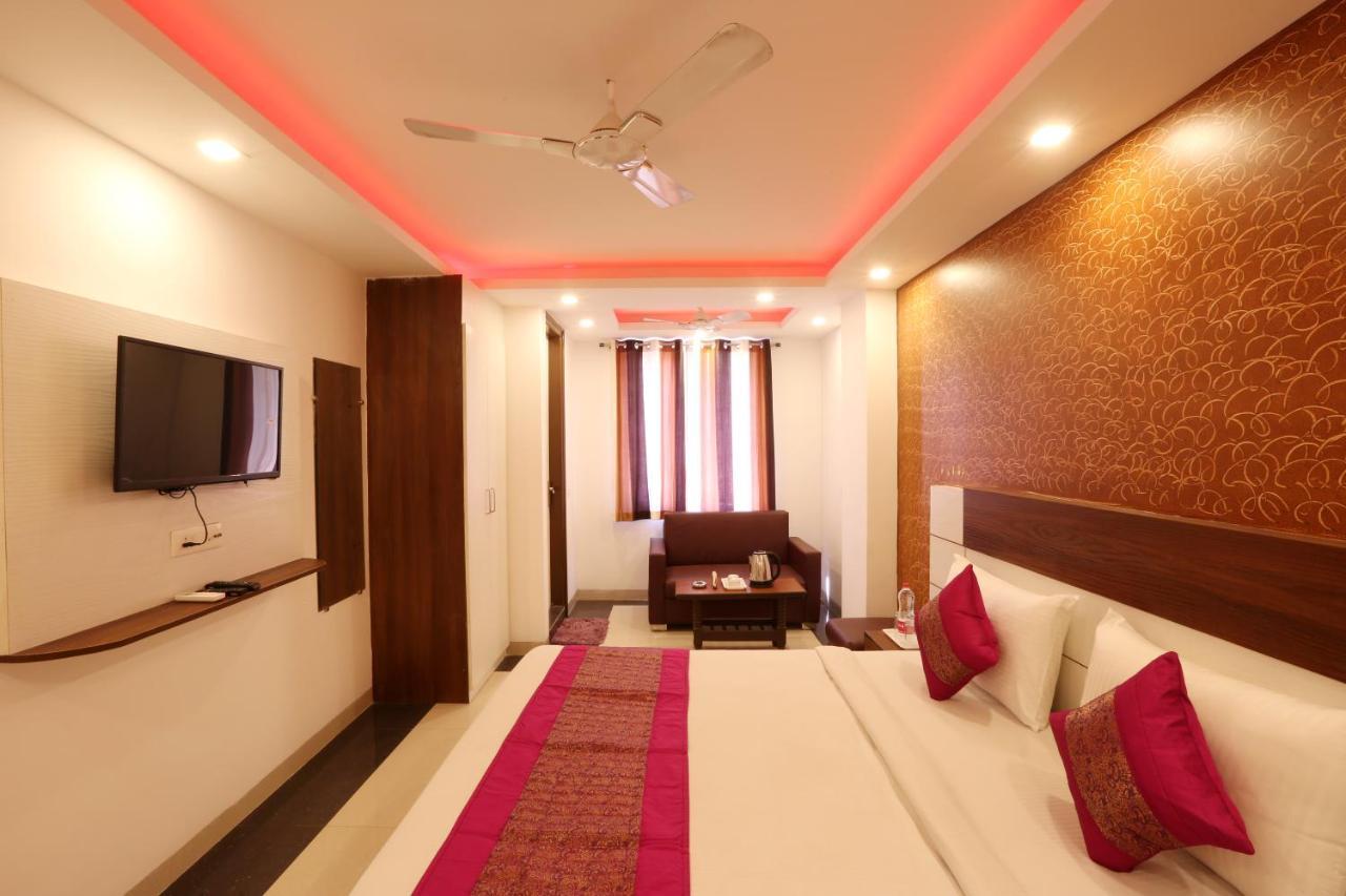 Hotel Classic Plaza At Delhi Airport Nova Deli Exterior foto