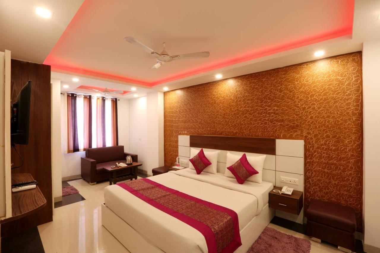 Hotel Classic Plaza At Delhi Airport Nova Deli Exterior foto